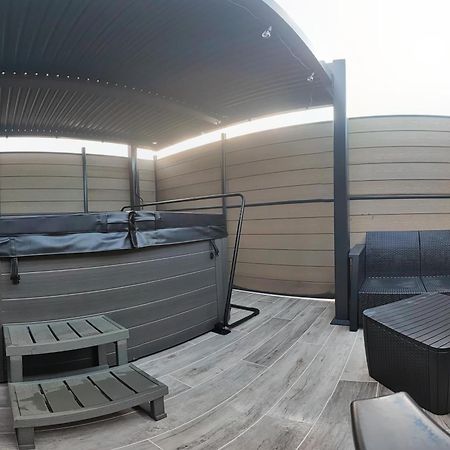 La Kaz Rhumantique Sauna And Spa Privatif La Riviere-Saint-Sauveur Exterior photo