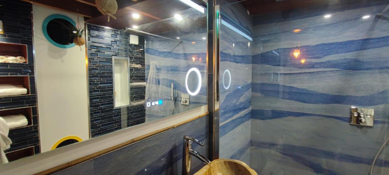 La Kaz Rhumantique Sauna And Spa Privatif La Riviere-Saint-Sauveur Exterior photo